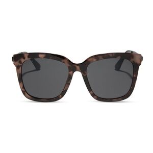 BRAND NEW !!Diff Eyewear Hailey sunnies!!!